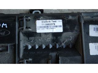 Блок предохранителей  GK2T14401, 105KM   Ford Transit Custom    