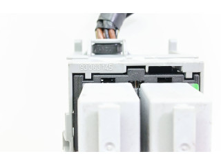 Блок предохранителей 93363145   Opel Meriva A    