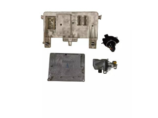 Блок предохранителей 8690720, 519096127   Volvo V50    