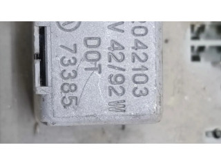 Блок предохранителей 2042103 Peugeot 406