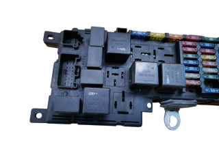 Блок предохранителей 8678449, 518788104   Volvo S80    