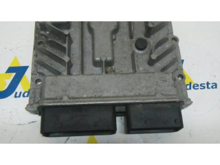 Блок управления двигателя 55581448   Opel Meriva B