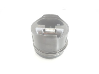 Píst A6460300517, 1141CB Mercedes-Benz C W204 pro naftový motor 2.1