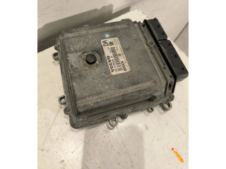 Блок управления двигателя 30729826A, 0281012103 Volvo V70