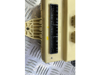 Блок предохранителей 954002P656   KIA Sorento    