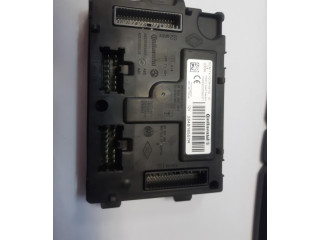 Блок комфорта 284B16557R Renault Clio IV