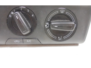 Блок управления климат-контролем Skoda Fabia Mk3 (NJ)