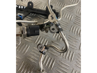 Vstřikovací lišta 06E133682C   Audi A8 S8 D4 4H    CREC 