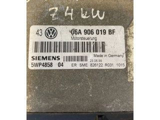 Блок управления двигателя 06A906019BF, 5WP485804   Volkswagen PASSAT B7
