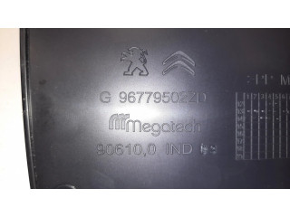 Другая деталь салона