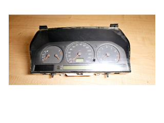Панель приборов 9451530   Volvo S70  V70  V70 XC       