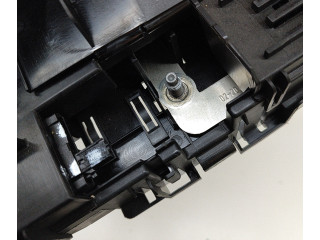 Pojistková skříňka 7P0937548F Volkswagen Touareg II 2016