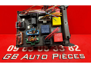 Pojistková skříňka 8200148810A, 8200004201E Renault Vel Satis 2004