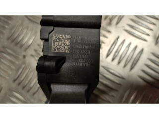 Педаль акселератора