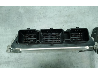 Блок управления двигателем Блок управления 31211076   Volvo V50