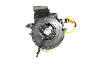 Подушка безопасности водителя    Toyota Yaris