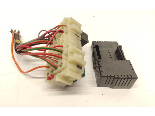 Блок предохранителей 6G9T14C507, 6G9T14K131 Volvo V70