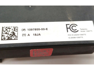 Блок управления 1097855-00-E Tesla Model 3