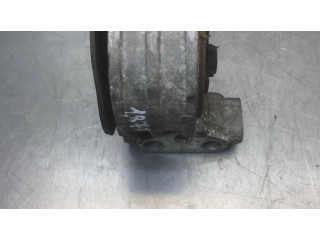 Подушка двигателя