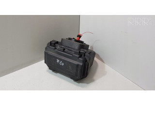 Блок предохранителей  9224872   BMW 1 F20 F21    