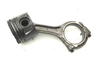 Поршень с шатуном M15746 D Maserati Ghibli