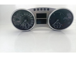 Панель приборов A2514405211   Mercedes-Benz ML W164       