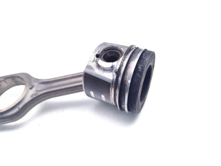  Поршень с шатуном 9HR(DV6C) 9HR, DV6C  Peugeot 5008  