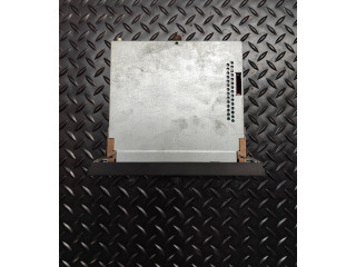 Радио/ проигрыватель CD/DVD / навигация