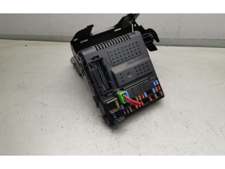 Блок предохранителей 30682981, 12216069   Volvo S80    