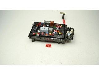 Блок предохранителей 13318781, 1110031AB Vauxhall Astra J