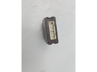 Блок управления коробкой передач 8953576011   Lexus CT 200H