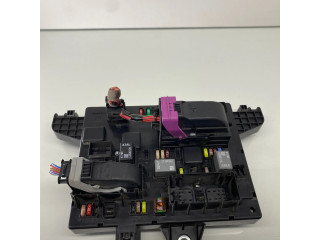 Pojistková skříňka 13302301, 365927271 Opel Astra 2012