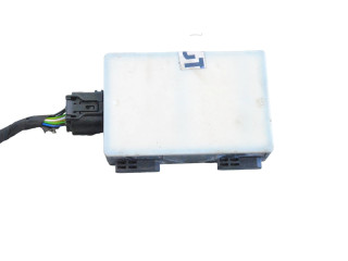 Датчик слепых зон 31451933 Volvo XC90