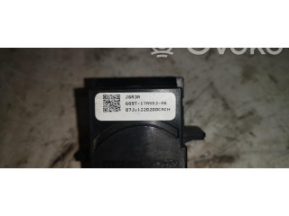 Руль Ford Kuga III  2020 -  года SVKK1A-12A650-JA      