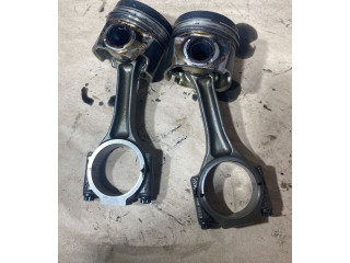 Píst V400, 038J   Volkswagen Transporter - Caravelle T5    AXD 