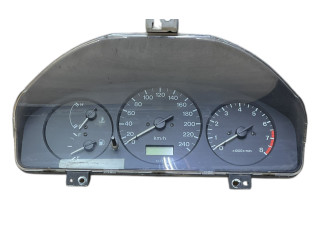 Přístrojová deska Mazda 323 F 2000 7MBH1CB