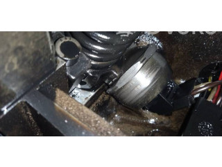 Форсунка 038130073AG Skoda Octavia Mk2 (1Z)