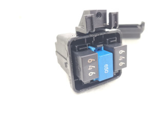 Блок предохранителей 8X0937124, 4H0951253C Audi A1