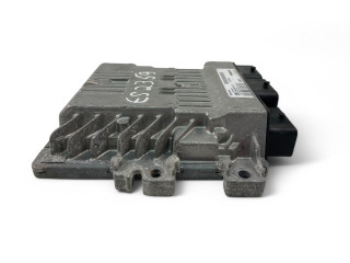 Блок управления двигателем Блок управления 31372489   Volvo V70