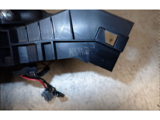 Подрулевой шлейф SRS 8201590627   Renault Clio III