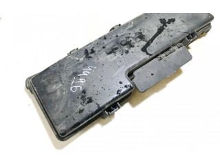 Блок предохранителей 30728153, 318825122 Volvo XC90