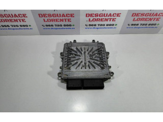 Блок управления двигателя 30729826   Volvo V70