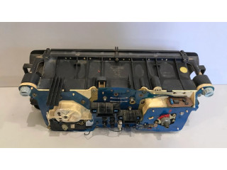 Přístrojová deska Audi 80 90 S2 B4 1991 81117331, 81117332