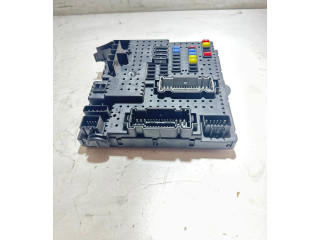 Pojistková skříňka 30728512, 28017881 Volvo XC90 2007