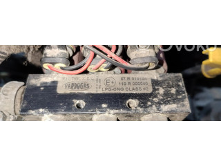 Vstřikovač 67R010104 Dodge Caravan pro benzínový motor 3.3