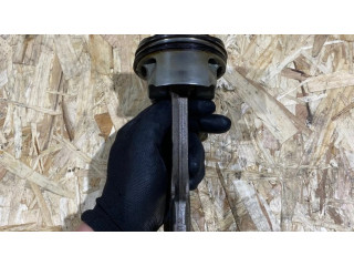 Píst 7843123704, 111213676 BMW 5 F10 F11 pro benzínový motor 4.4