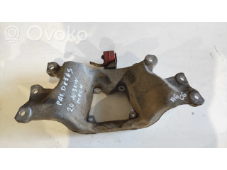 Кронштейн крепления коробки передач