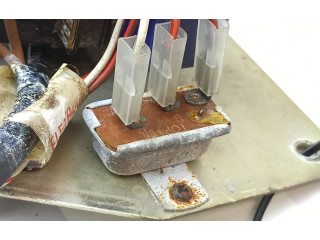 Pojistková skříňka Jaguar XJS 1985