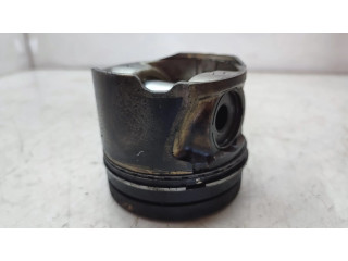 Píst Hyundai Santa Fe pro naftový motor 2.0 D4EB D4EB