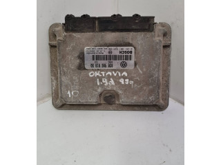 Блок управления двигателя 038906018BQ, 28SA3732 Skoda Octavia Mk1 (1U)